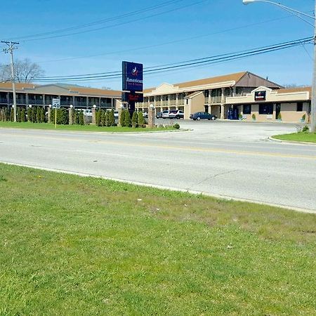 American Inn And Suites Countryside Esterno foto