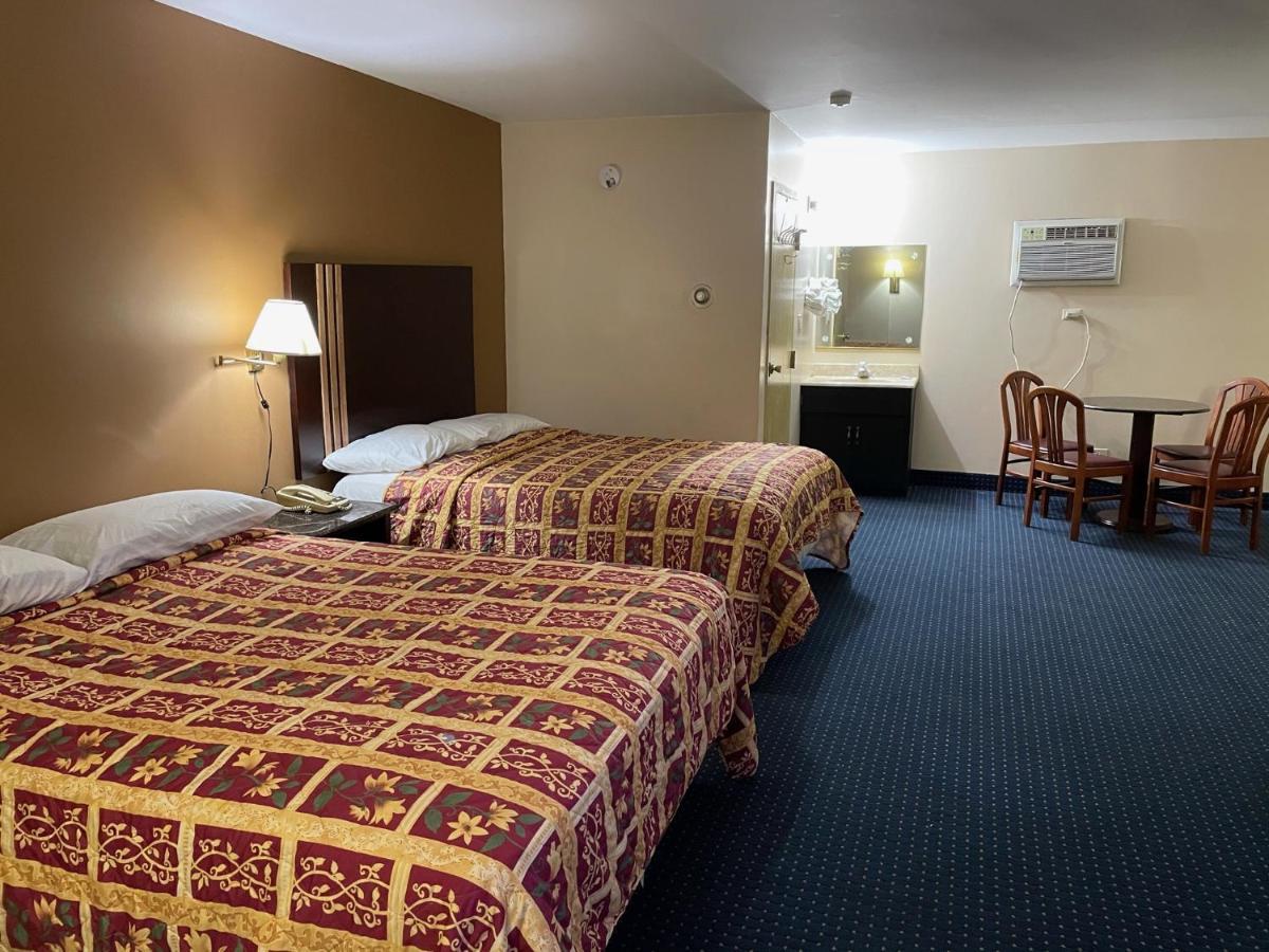American Inn And Suites Countryside Esterno foto