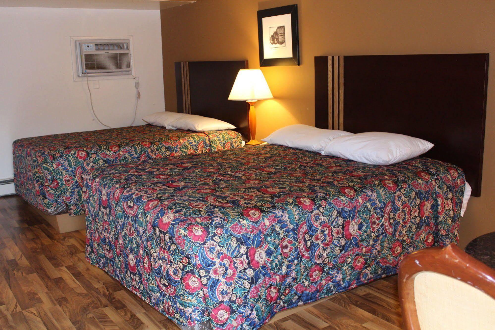 American Inn And Suites Countryside Esterno foto